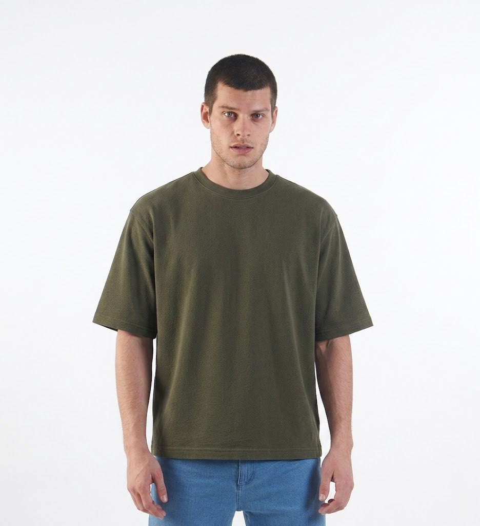 Boxy fit basic shirt